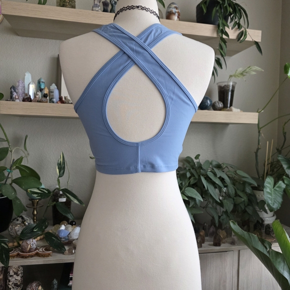 P'tula - The Tawni Twisted Crop Top - Picture 4 of 4